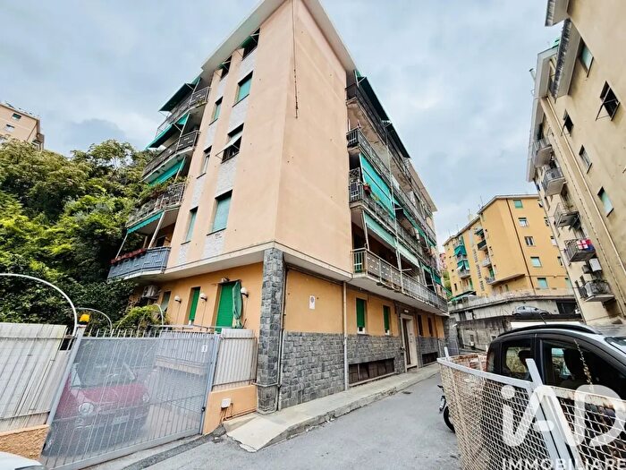 Appartamento quadrilocale in vendita in Via Pasquale Berghini, Genova