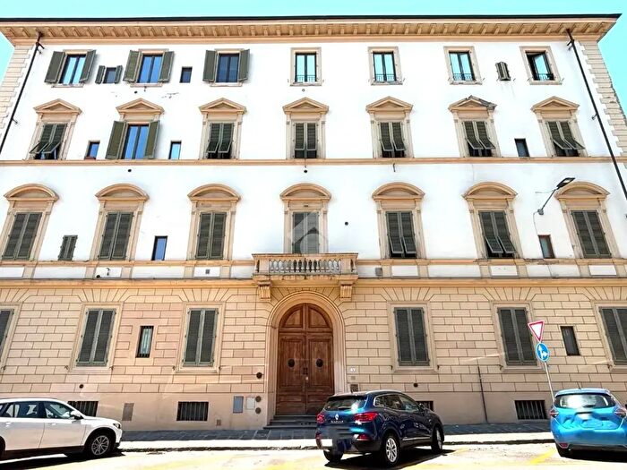 Appartamento trilocale in vendita in Via Cristoforo Landino, Firenze