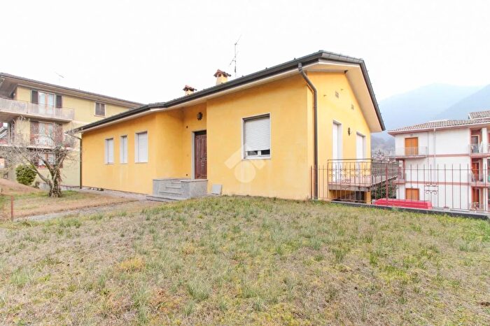 Casa quadrilocale in vendita in Via Sottostrada, Vobarno