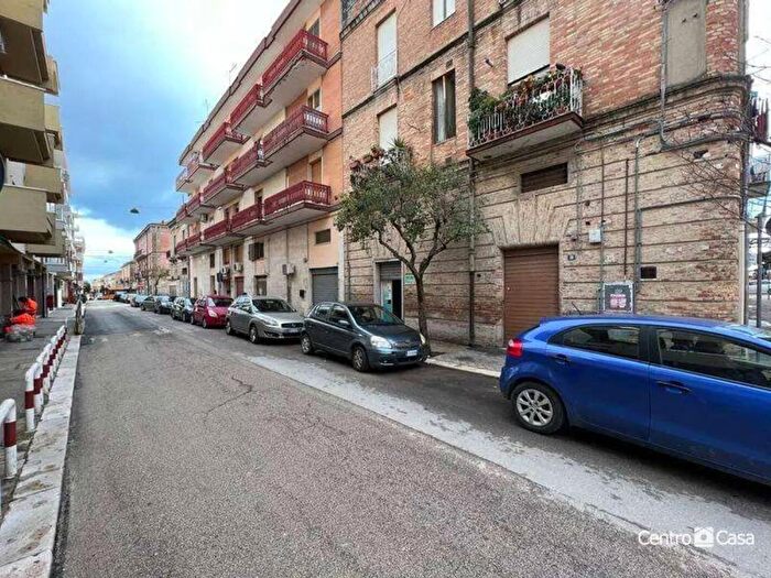 Appartamento trilocale in affitto in Centro, Lucera