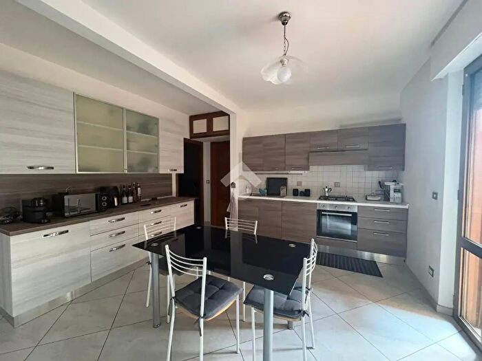 Appartamento trilocale in affitto in Corso Divisione, Acqui Terme