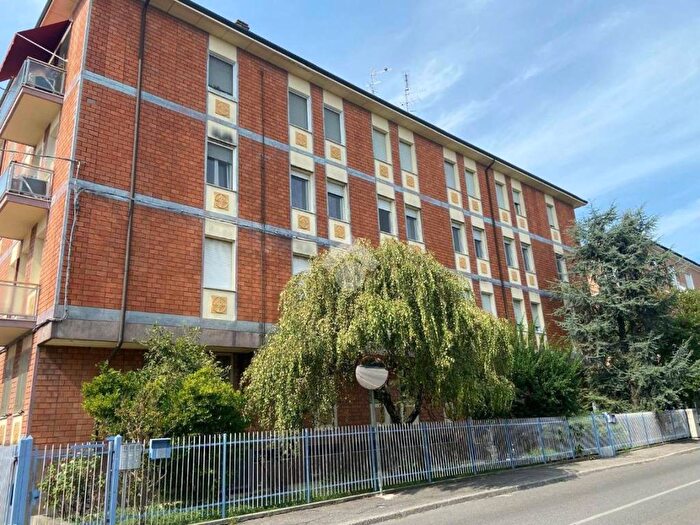 Appartamento con 6 locali in affitto in Via Argine Ducale, Foro Boario, Ferrara