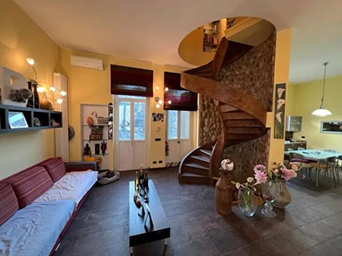 Appartamento con 5 locali in vendita in Alessandria