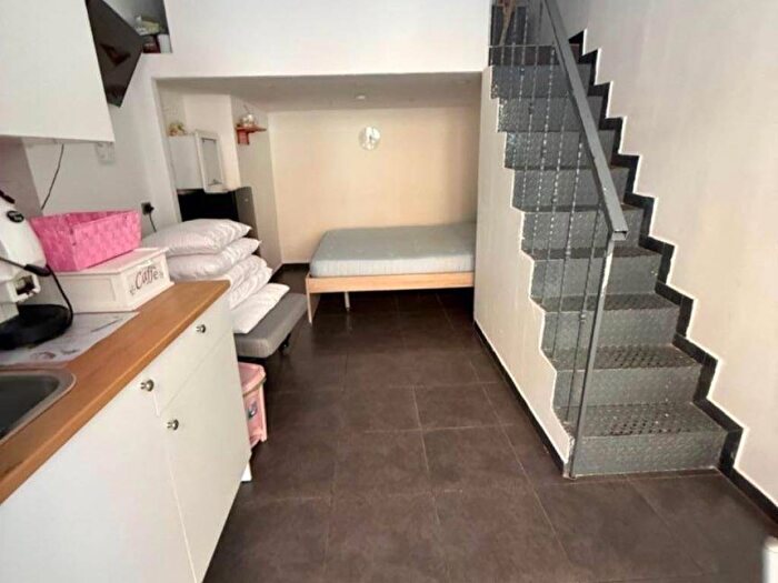 Appartamento monolocale in affitto in Via Aquila, Vasto, Napoli
