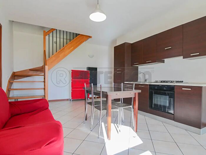 Appartamento trilocale in vendita in Via Rovegliara, Bressanvido