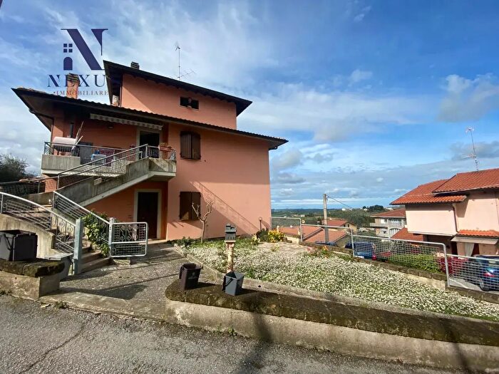 Appartamento quadrilocale in vendita in Via San Bernardino, Cartoceto