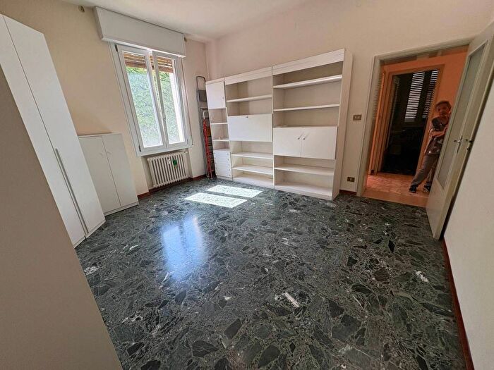 Appartamento quadrilocale in affitto in Viale Giuseppe Verdi, Musicisti, Modena