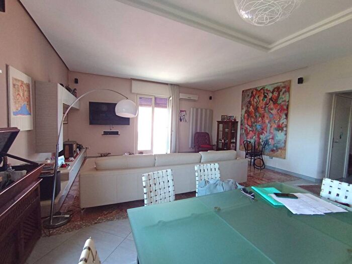 Appartamento quadrilocale in affitto in Via Solfatara, Pozzuoli Alta, Pozzuoli