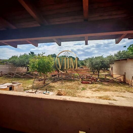 Casa con 6 locali in vendita in Contrada Pispisia, Marsala