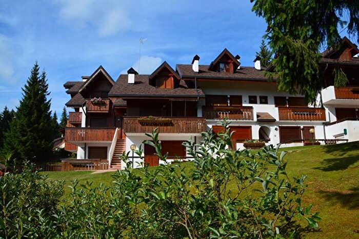 Appartamento trilocale in affitto in Via Fonteckle, Centro, Gallio