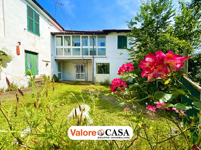 Casa con 12 locali in vendita in Spigno Monferrato