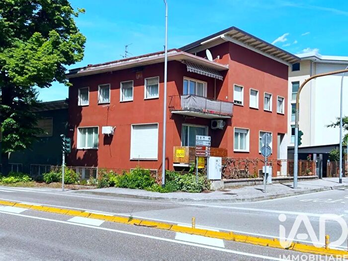 Appartamento quadrilocale in vendita in Via Parteli, Rovereto