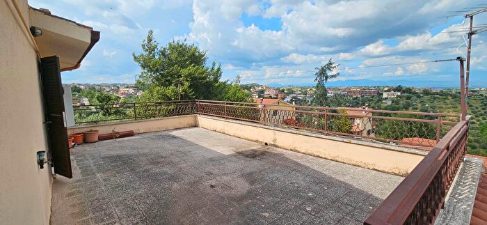 Appartamento trilocale in vendita in Riano