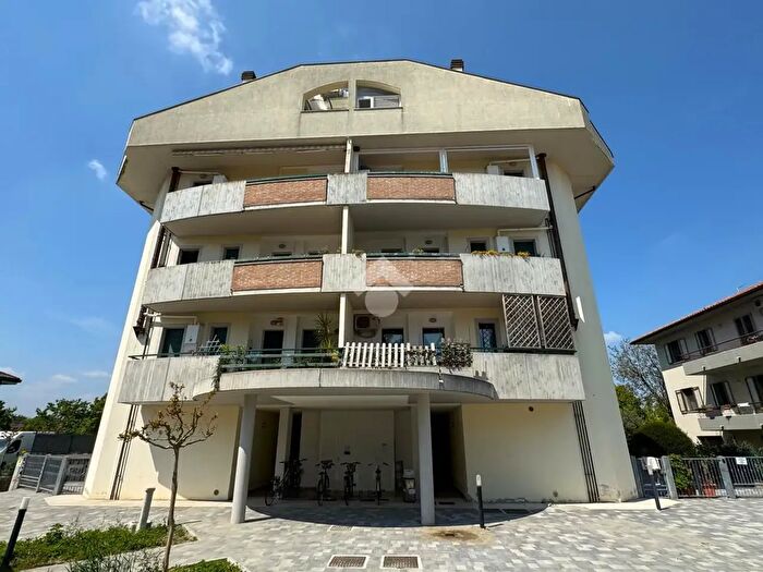 Appartamento trilocale in vendita in Via Felice Cavallotti, Forli