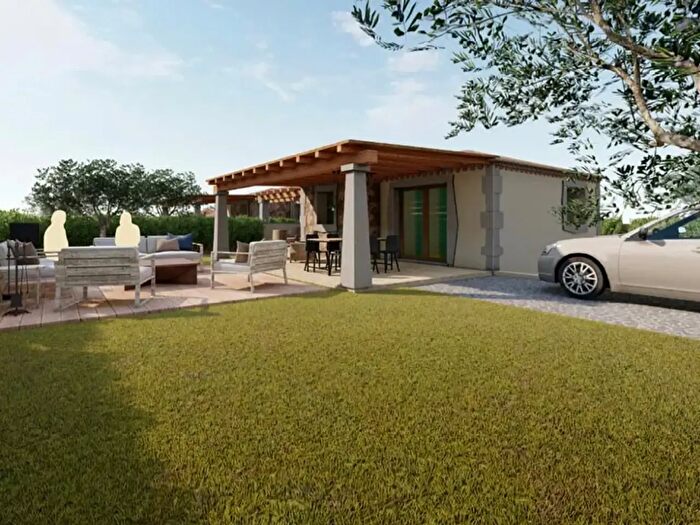 Casa con 6 locali in vendita in Arzachena