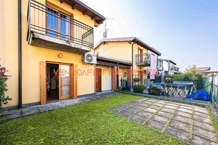 Case in Vendita e in Affitto - 2