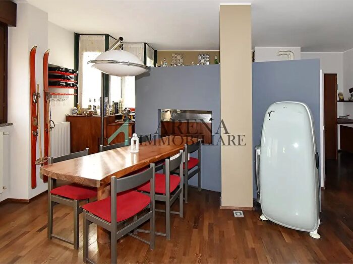 Appartamento trilocale in vendita in Via Norico, Milano