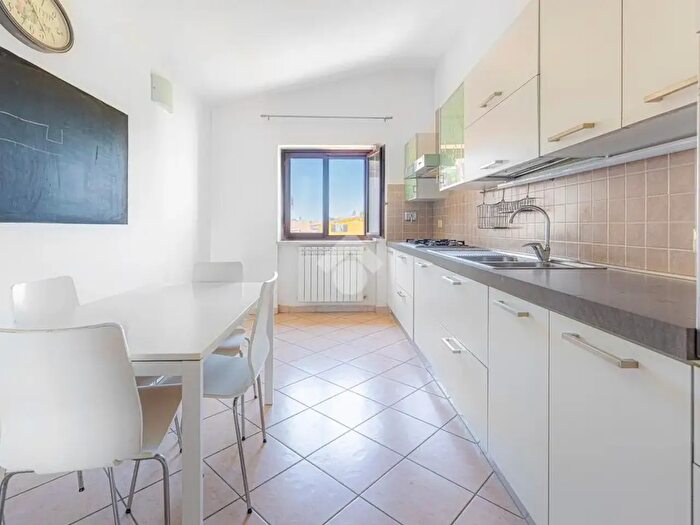 Appartamento con 6 locali in vendita in Via Ponte Valle Trave, Anguillara Sabazia