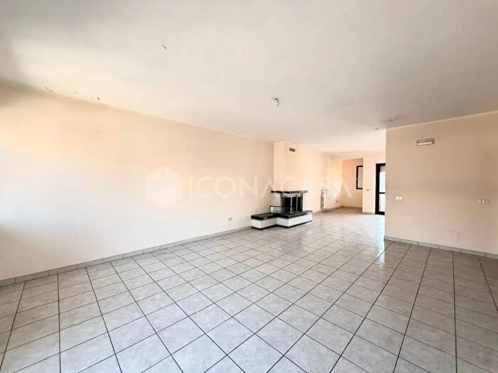 Casa con 5 locali in vendita in Via Alberto Sabin, Torremaggiore