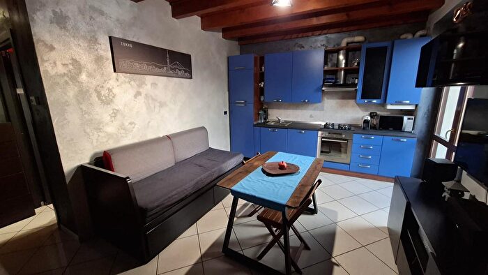 Appartamento bilocale in vendita in Via, Giussano