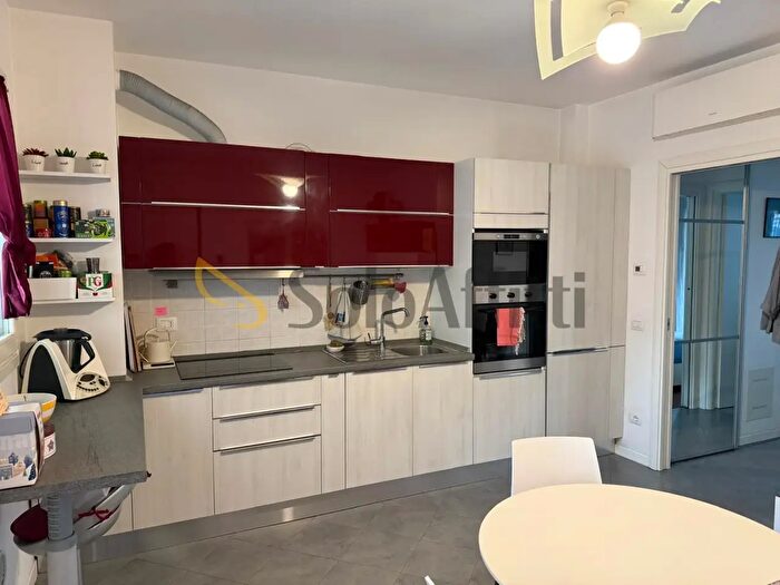 Appartamento bilocale in affitto in Via Enrico Cialdini, Milano