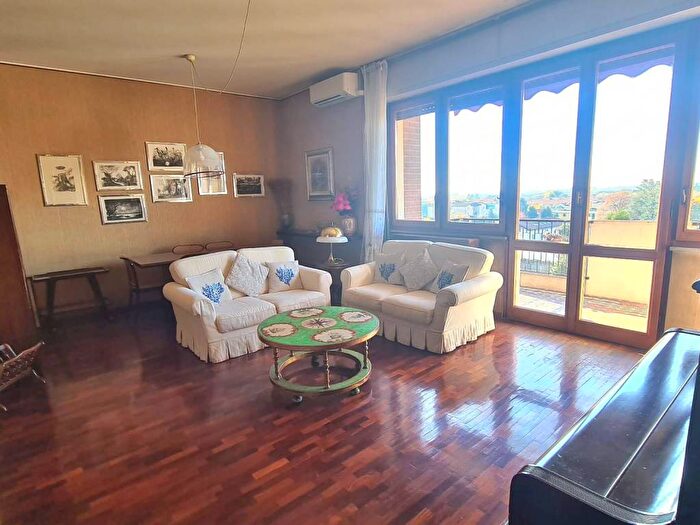 Appartamento quadrilocale in affitto in Via Fiume, Desio