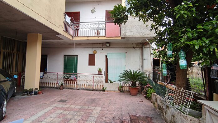 Appartamento quadrilocale in vendita in Via Alcide De Gasperi, Acerra