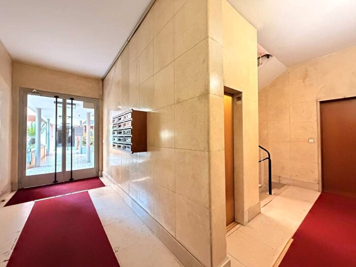 Appartamento trilocale in affitto in Via Giulianova, Lanza, Milano