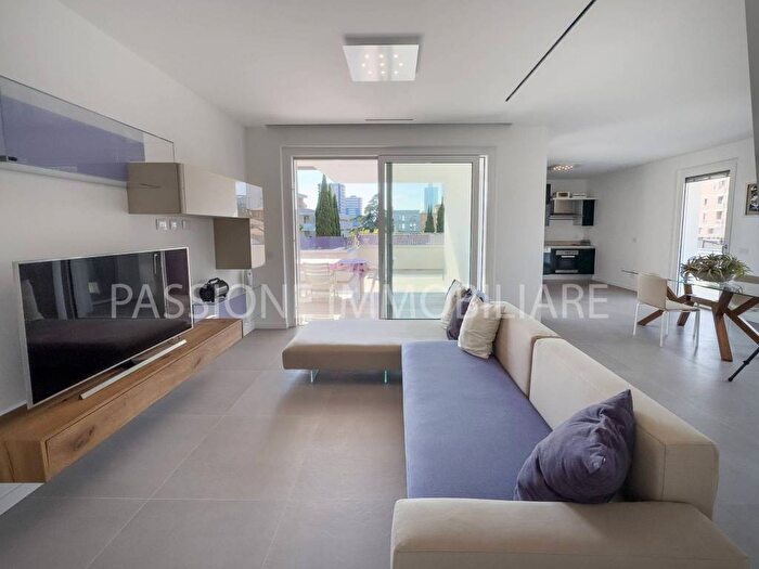 Appartamento quadrilocale in affitto in Via Giovanni Zantedeschi, Brescia Due, Brescia