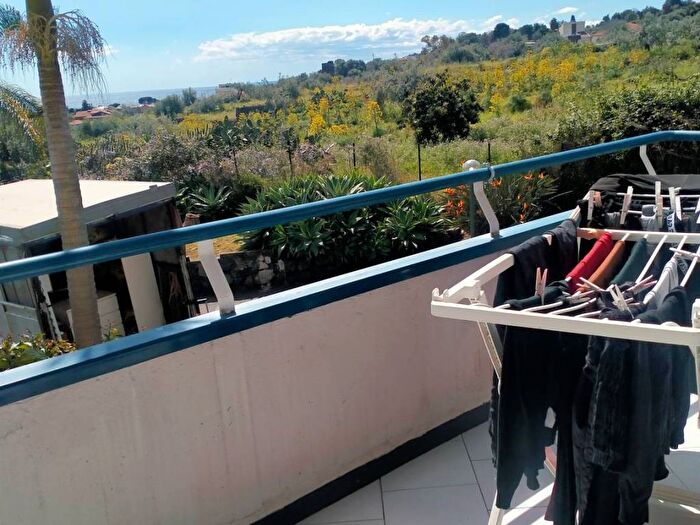 Appartamento bilocale in affitto in Via Stazione, Centro, Aci Castello