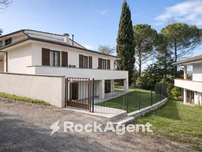 Casa con 6 locali in vendita in Viale Mazzini B, Peccioli