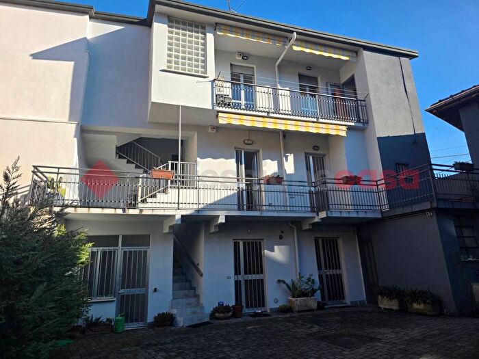 Appartamento bilocale in affitto in Via Mameli, Cadorago Caslino Al Piano, Cadorago