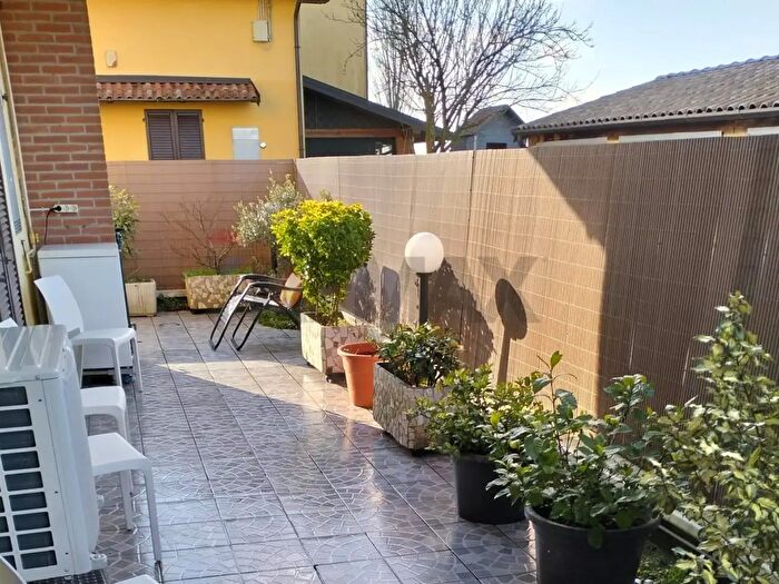 Appartamento bilocale in vendita in Via Magrera, Roncaro