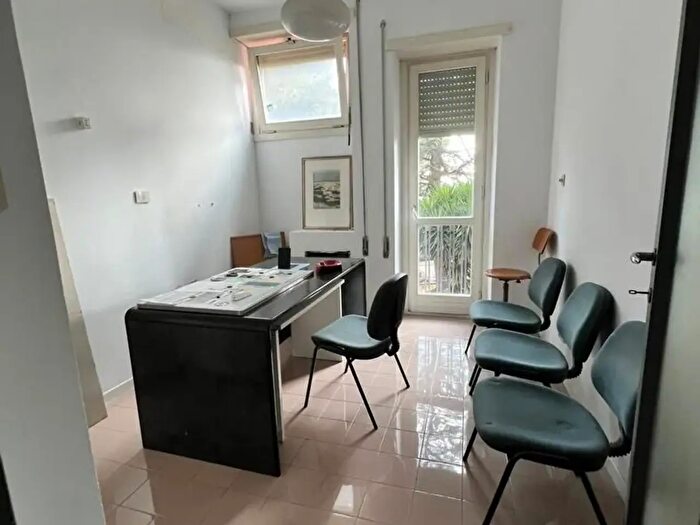 Appartamento con 5 locali in vendita in Via Pienza, Roma