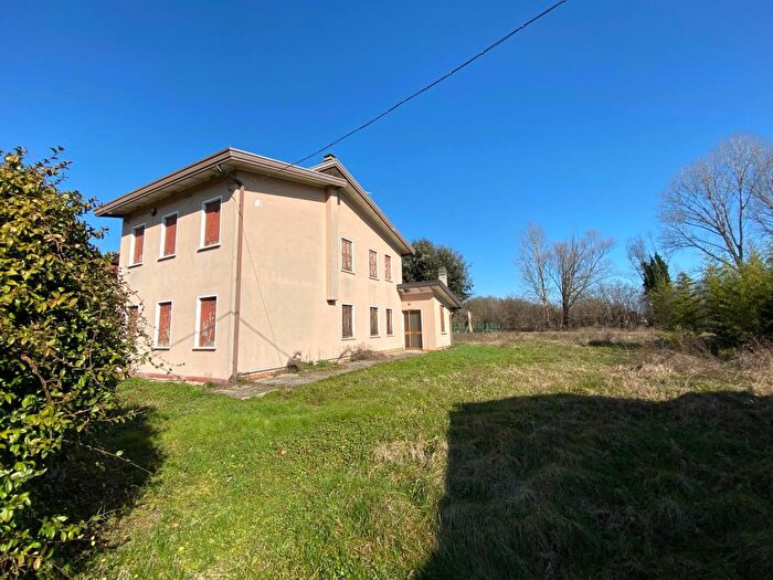 Casa quadrilocale in vendita in Via Matteotti, Martellago