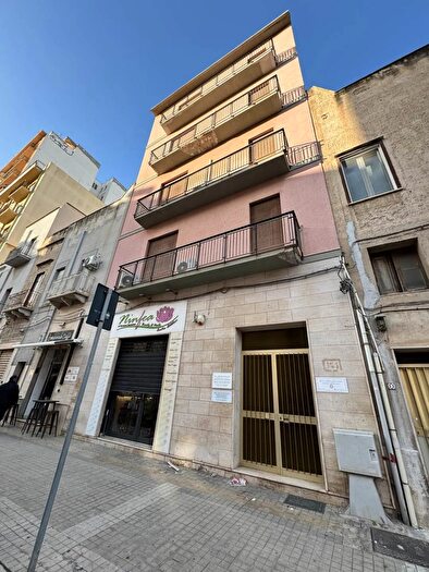 Appartamento con 7 locali in vendita in Via Colonnello Romey, Trapani