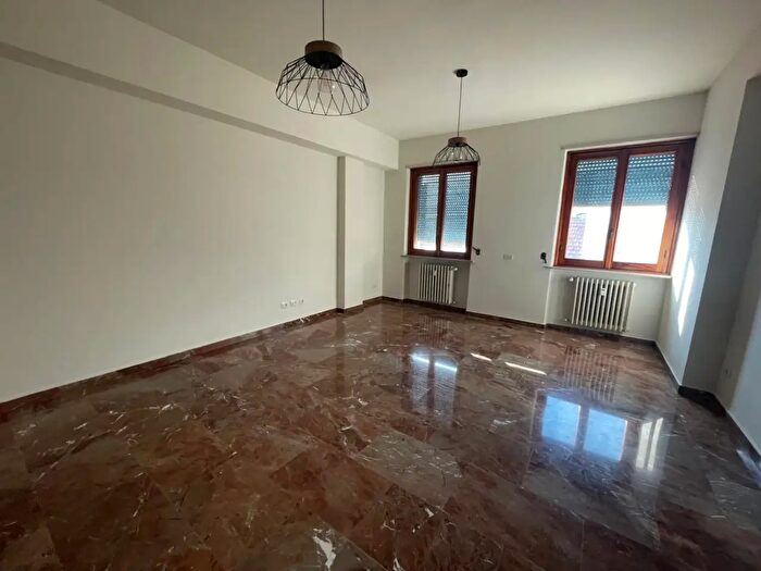Appartamento trilocale in vendita in Via del Castello, Piacenza