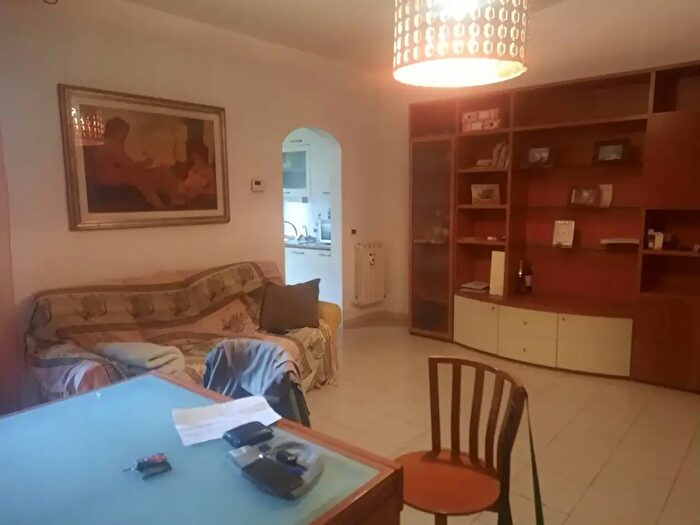 Appartamento trilocale in vendita in Via Bartelloni, Livorno