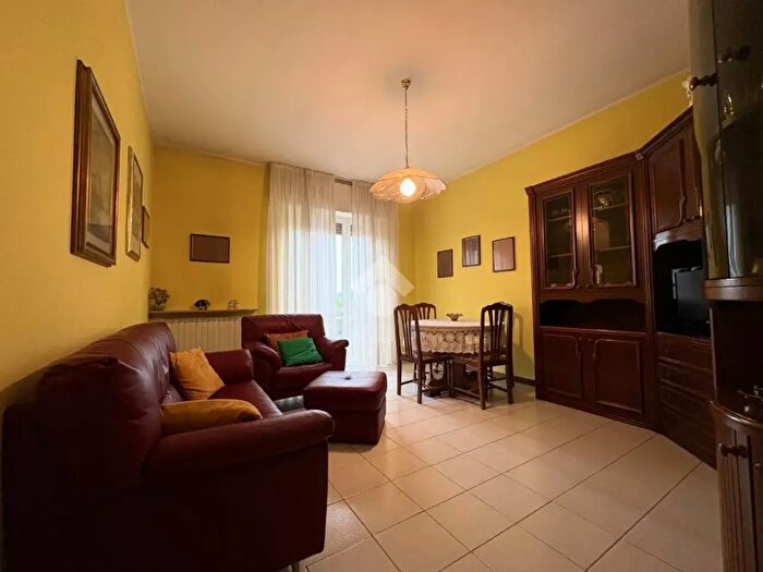 Appartamento trilocale in vendita in Via Cavour, Albano SantAlessandro