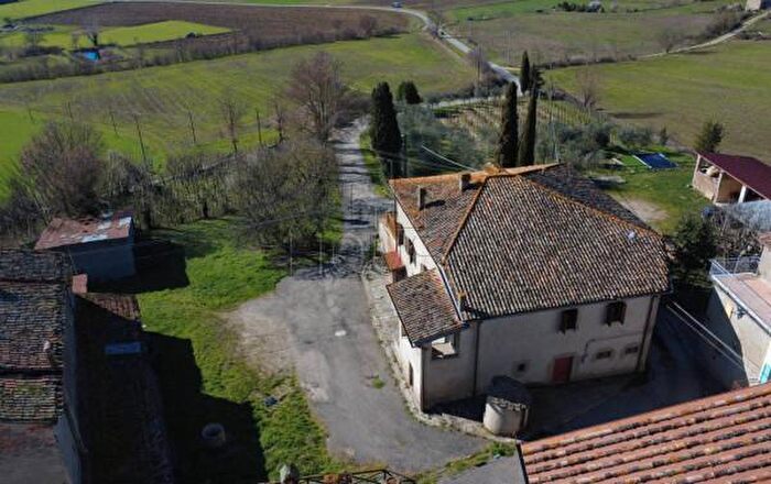 Casa con 6 locali in vendita in Vocabolo Passerina, Citta Di Castello