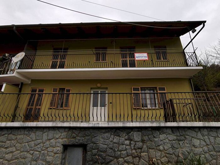 Casa con 5 locali in affitto in Via Crosa, Centro, Bagnolo Piemonte