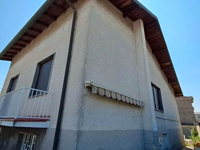 Casa quadrilocale in vendita in Casorezzo