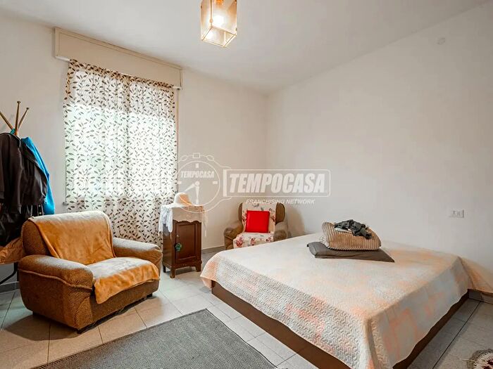 Appartamento trilocale in vendita in Via Giuseppe Cantagalli, Faenza