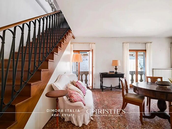 Appartamento trilocale in vendita in Venezia