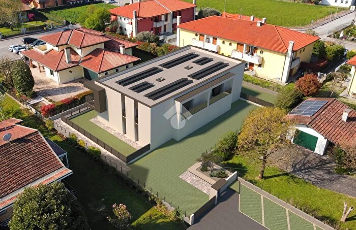 Appartamento trilocale in vendita in Via Serenissima Repubblica, Piombino Dese