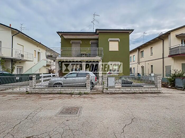 Appartamento trilocale in vendita in Cervia