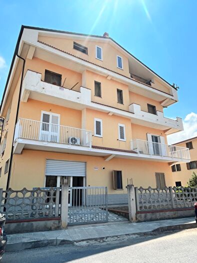 Appartamento con 6 locali in vendita in Corso Francia, Amantea