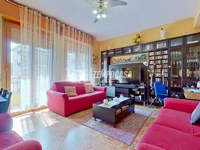 Appartamento quadrilocale in vendita in Via Giuseppe Micheli, Salsomaggiore Terme