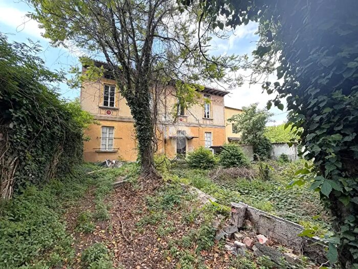 Casa con 10 locali in vendita in Via Angelo Massarotti, Cremona