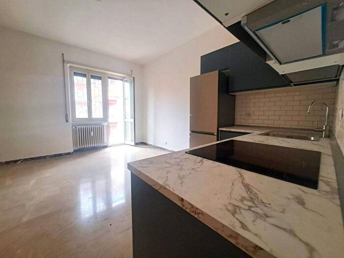 Appartamento trilocale in affitto in Via Capena, Tomba di Nerone, Roma